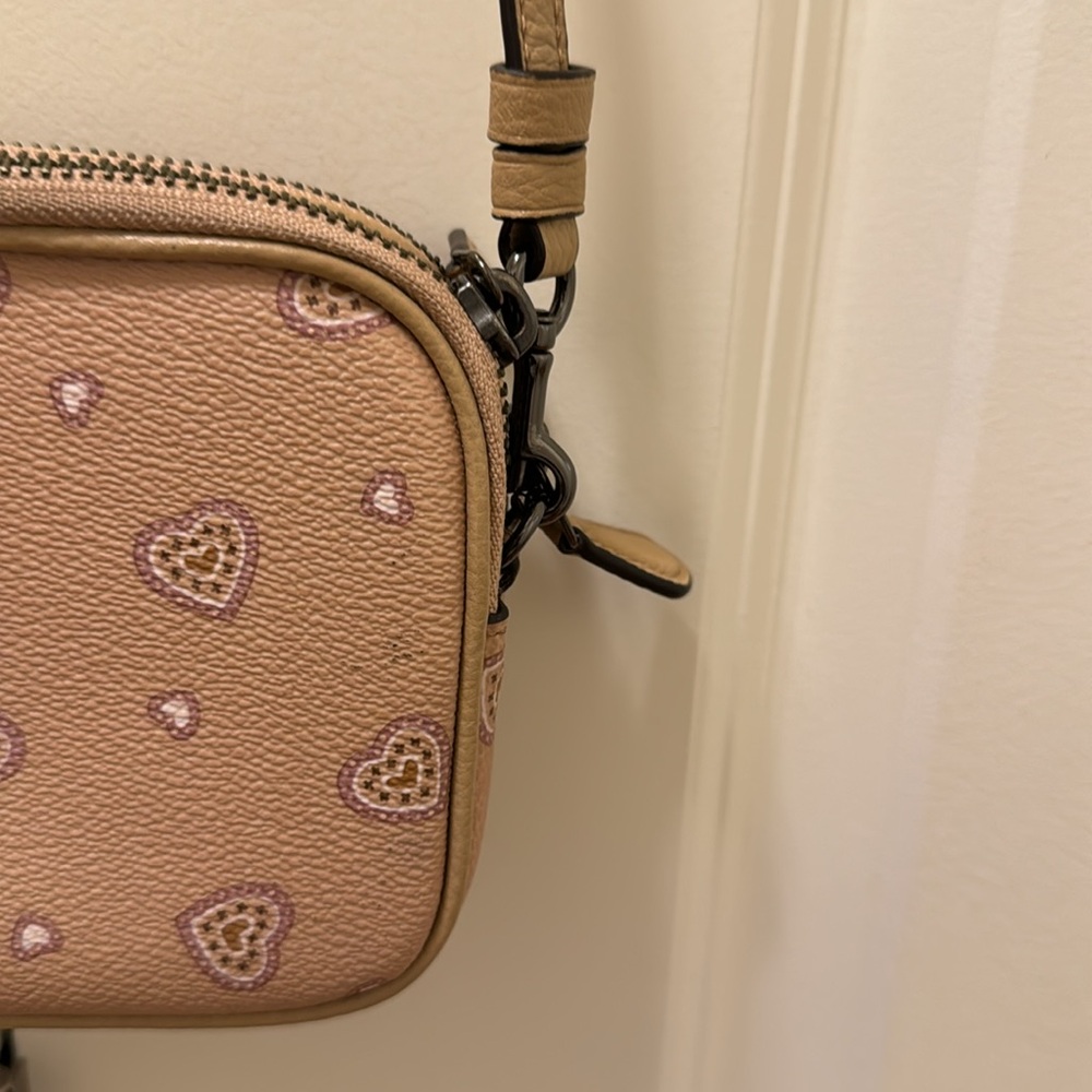 Coach Women Hearts print  Crossbody Bag - Picture 5 of 7